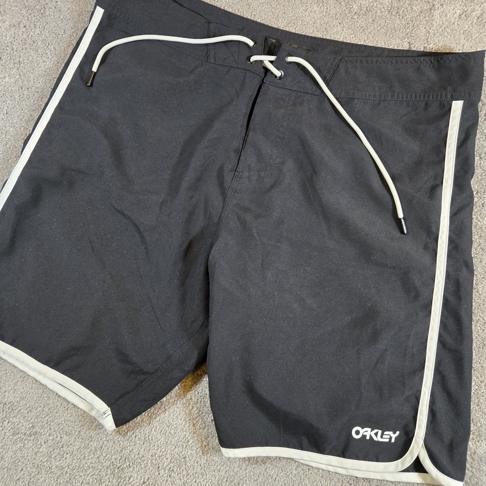 Oakley Board Shorts Mens 38 Solid Crest Black Lightweight Swim Surf
